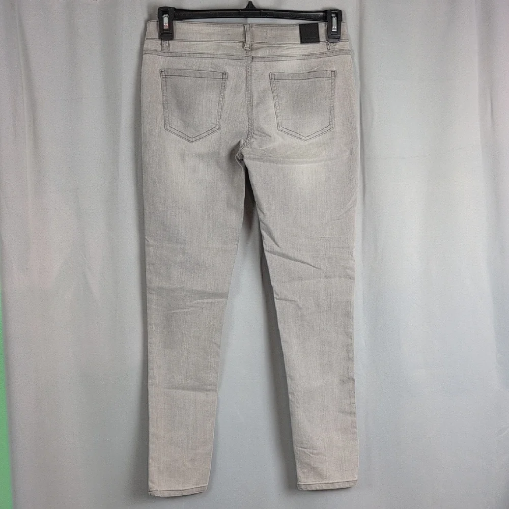 Harper Ulyra Skinny Jeans in‎ Light Gray New 28